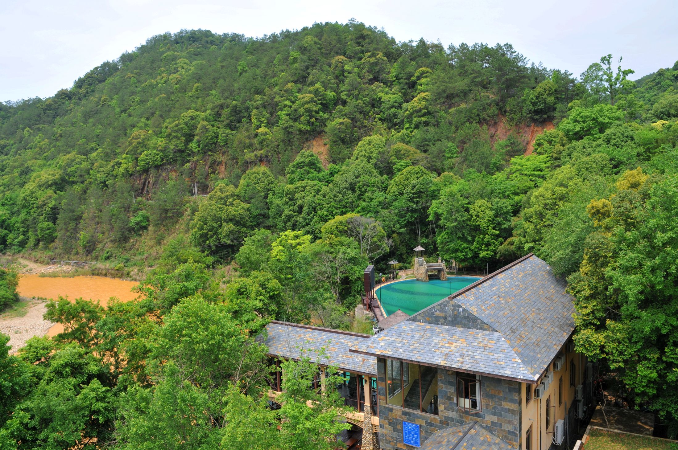 ZZM_8896.jpg