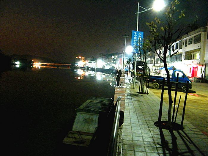 DSCF55.jpg