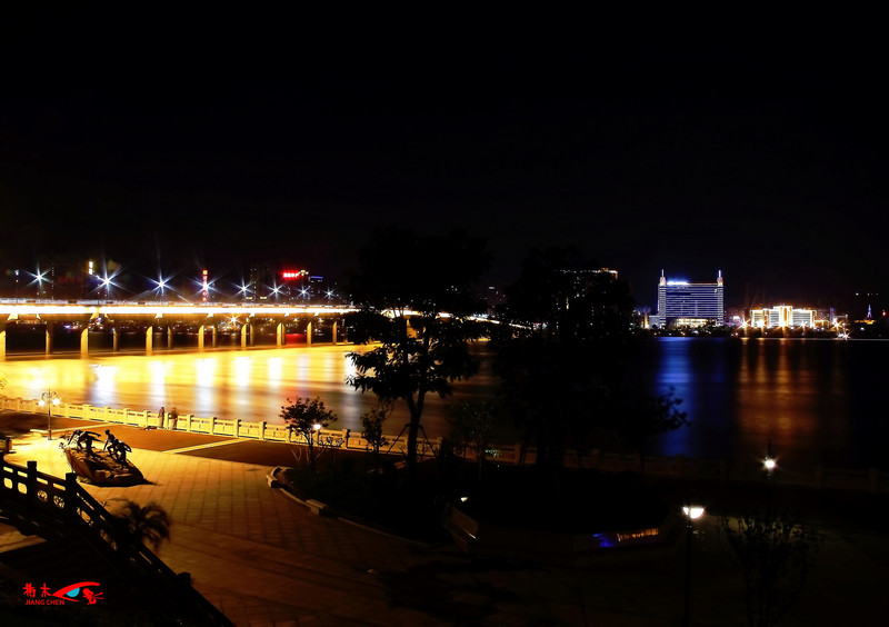 IMG_7844B.jpg