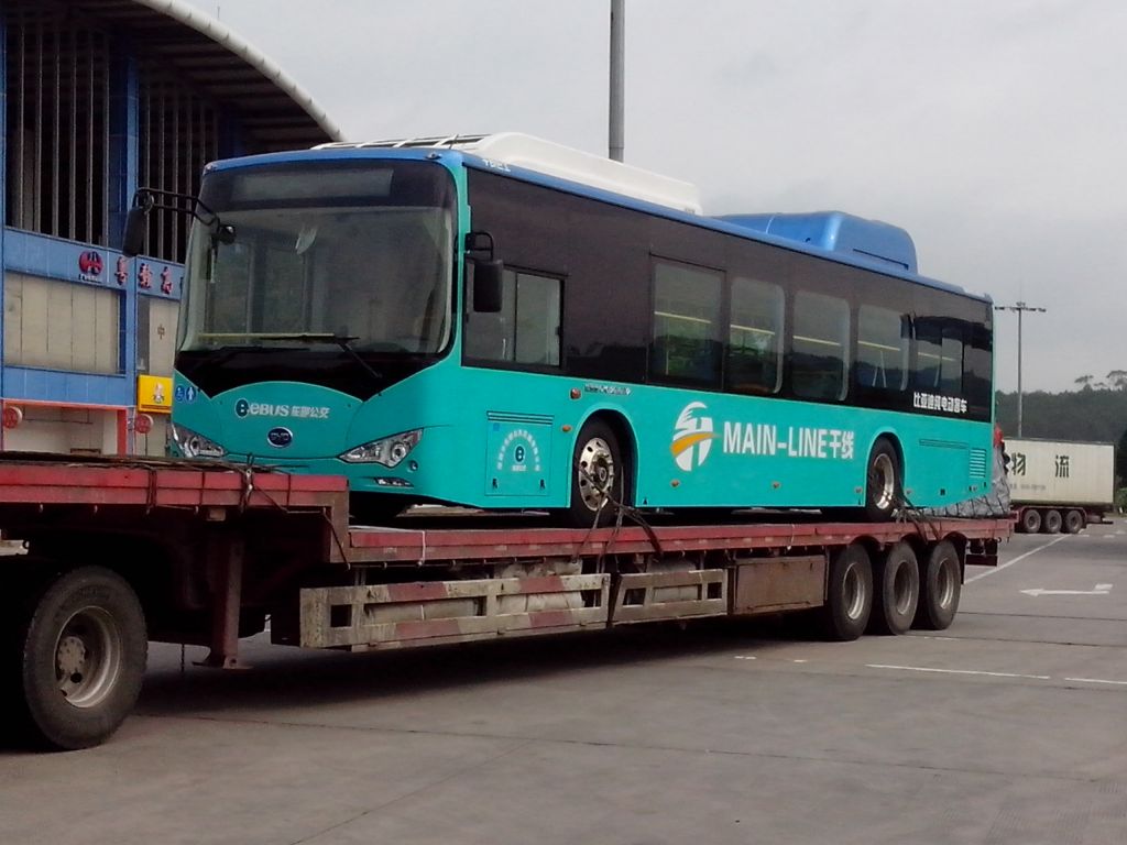 綯BUS