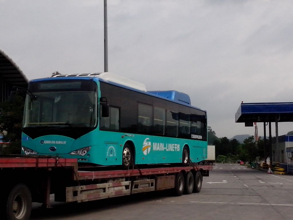 綯BUS
