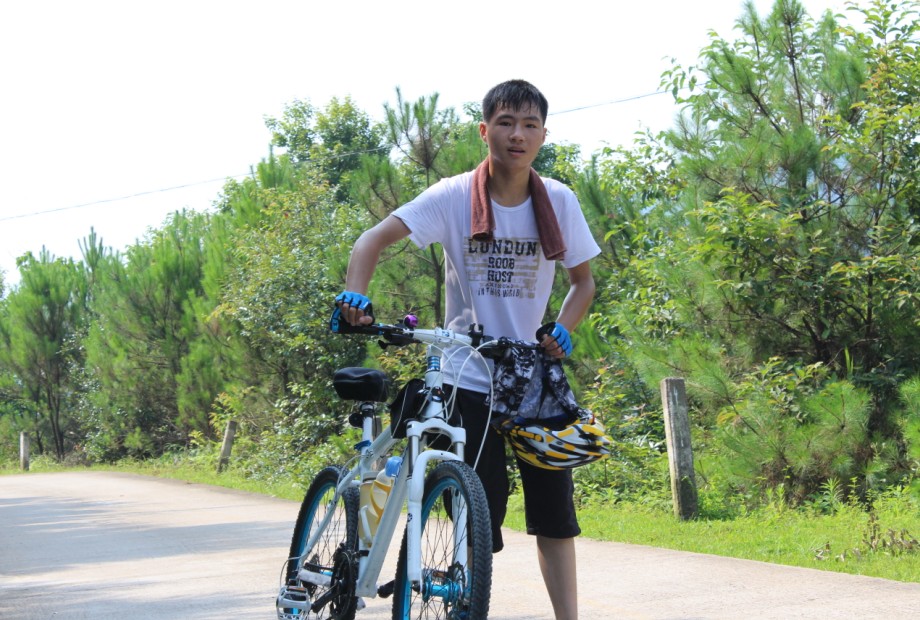 A_M7[QBP`{OTLPO932H)2BR.jpg