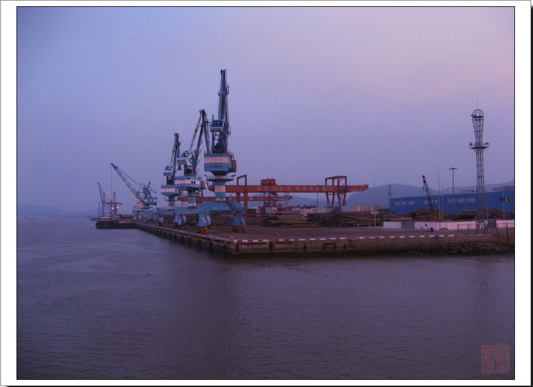 Ƭ 073.jpg