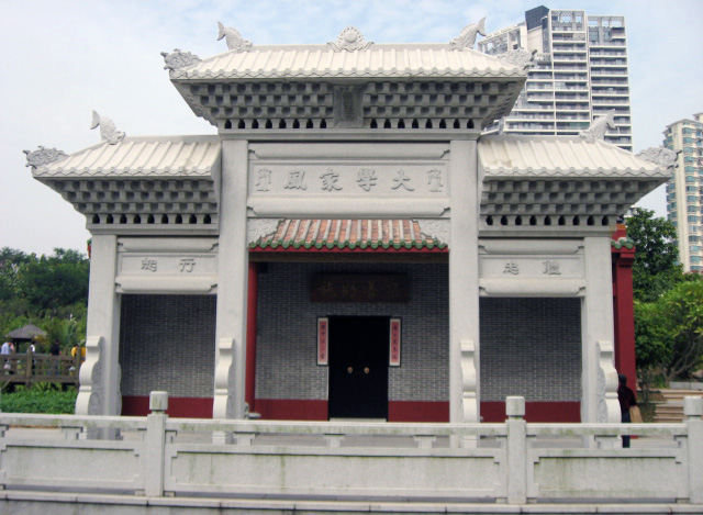 Ƭ 051.jpg