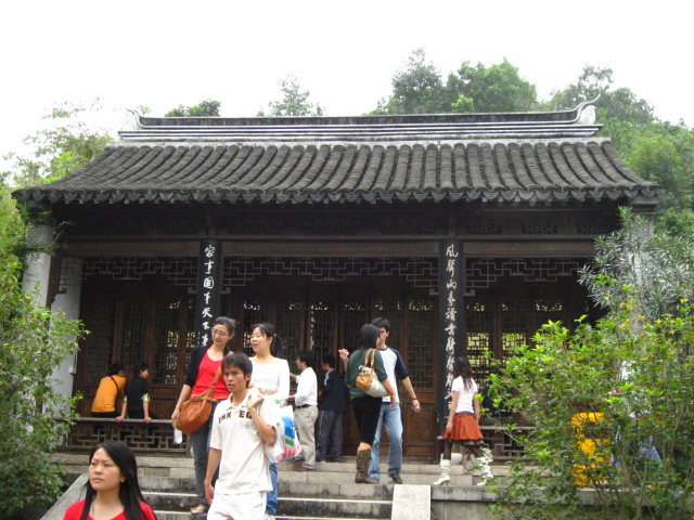 Ƭ 120.jpg