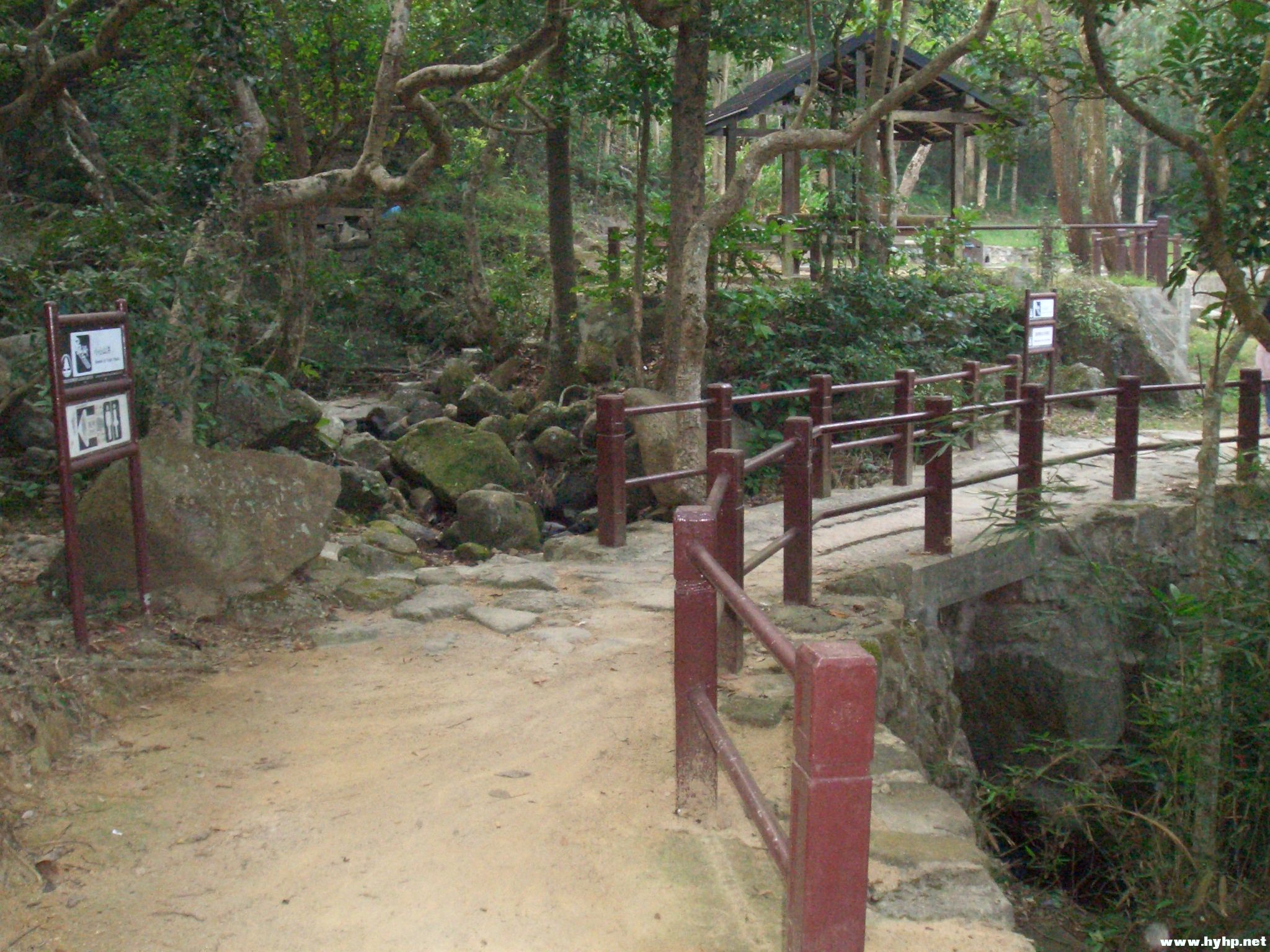 Ƭ 074.jpg