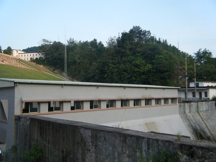 2936_1286414649Gmmf.jpg