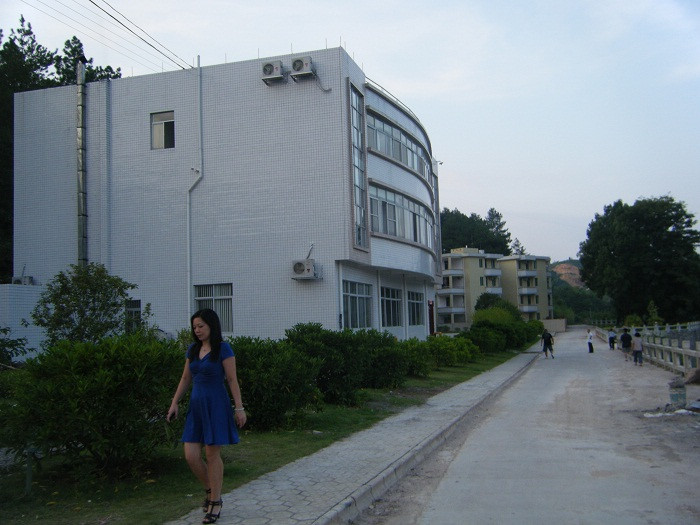 2936_1286414674on8N.jpg