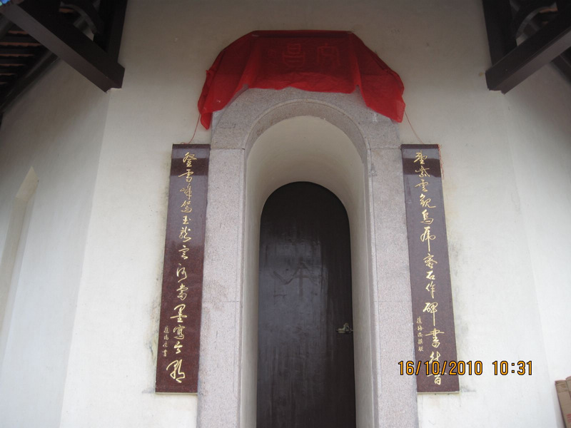 Ƭ 068.jpg